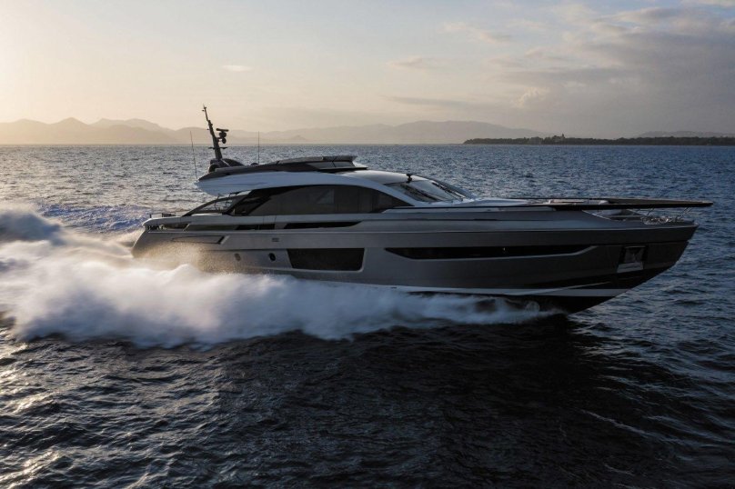 Azimut s8