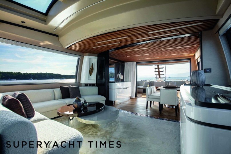 Яхта Азимут s 10