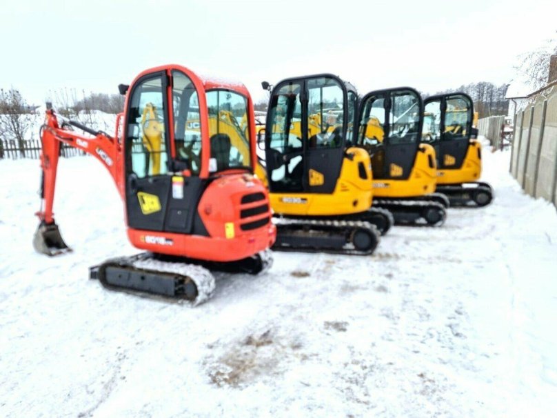 Автомобиль JCB