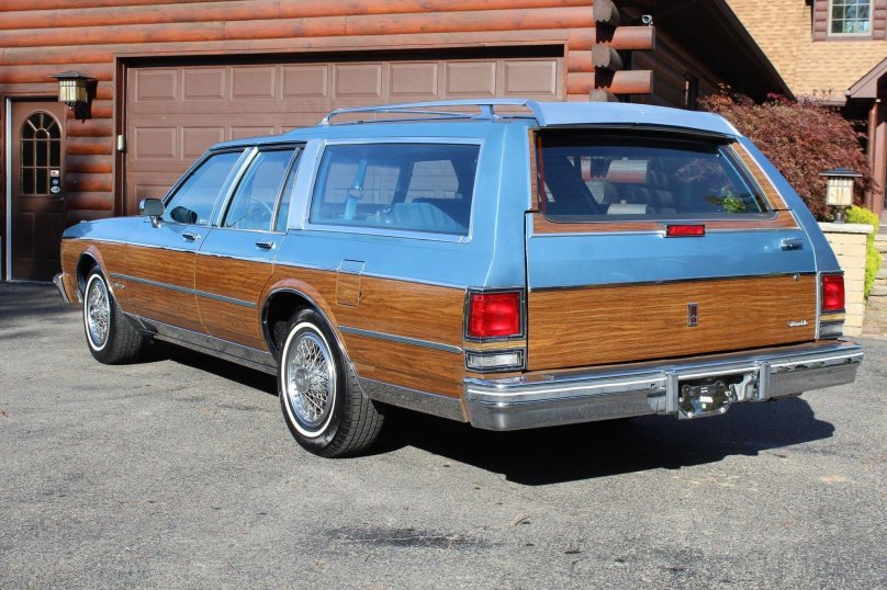 Oldsmobile Cruiser Wagon
