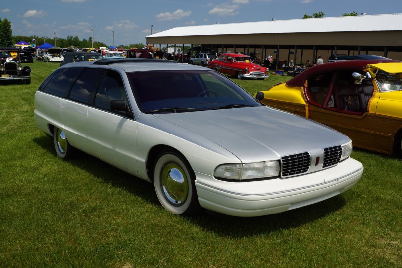 Oldsmobile Custom Cruiser 1992