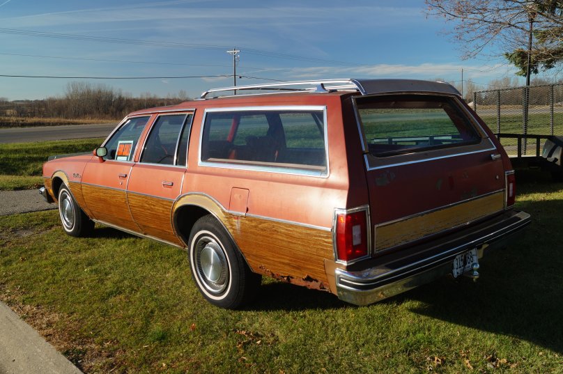 1977 Oldsmobile Custom Cruiser
