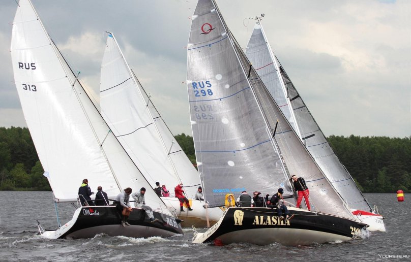 Яхта Четвертьтонник