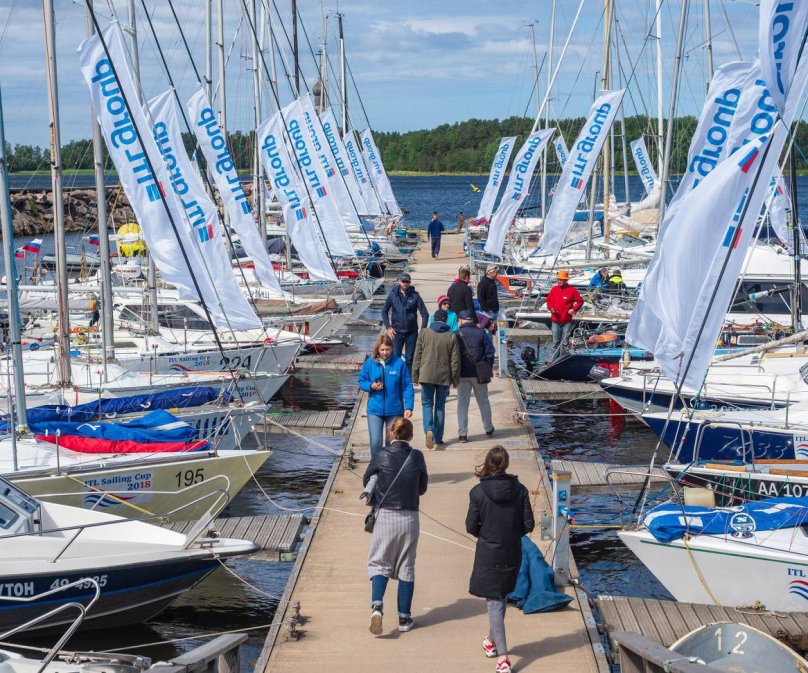 Яхта Четвертьтонник