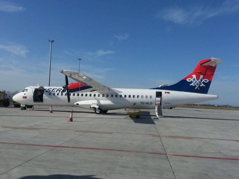 Самолет АТР Сербия