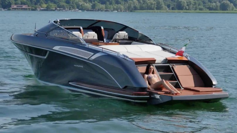 Катер Riva Rivamare