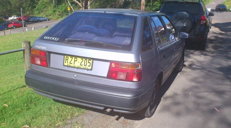 Разбор заднего стекла Hyundai excel