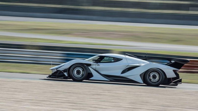 Гиперкар Apollo intensa