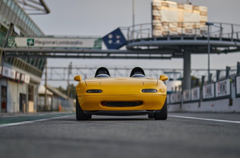 Мазда спорткар