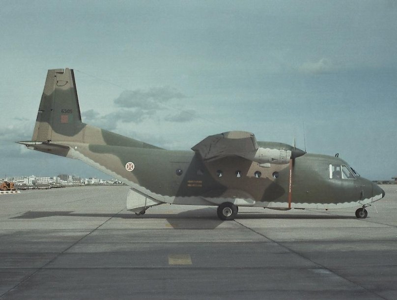 Самолет Каса 212