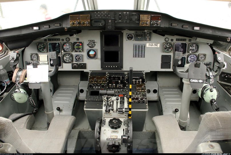 Casa c-212 Aviocar внутри