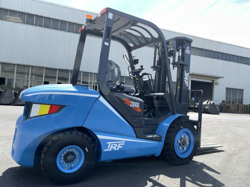 TRF d15-3i погрузчик