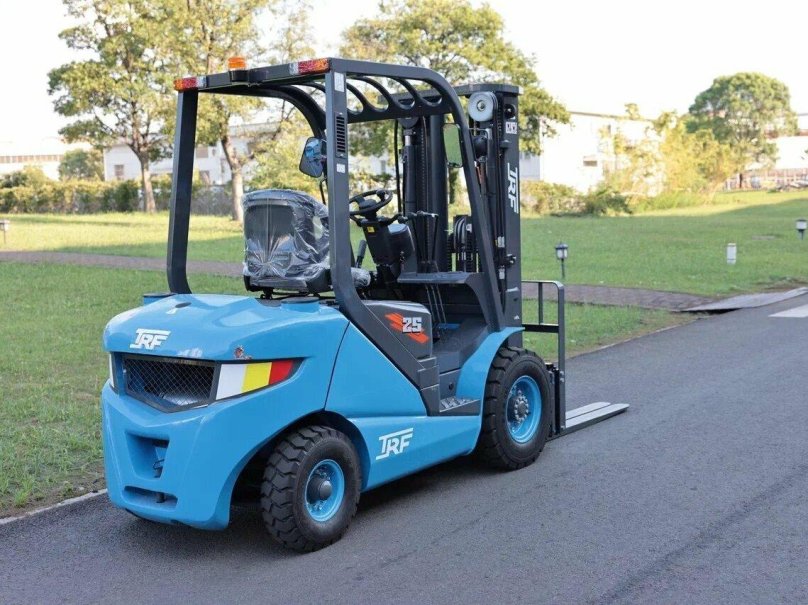 Дизельный вилочный погрузчик TRF d30-3x