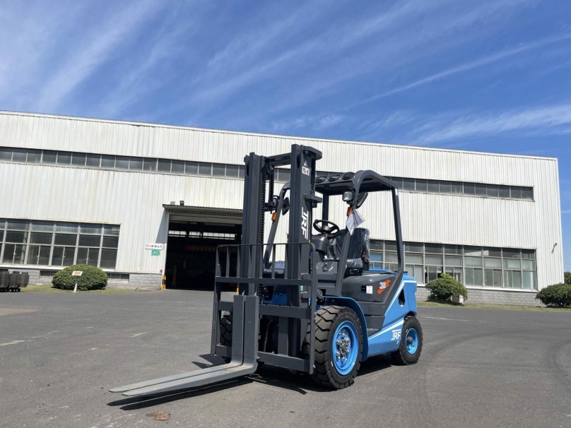 Вилочный погрузчик TRF