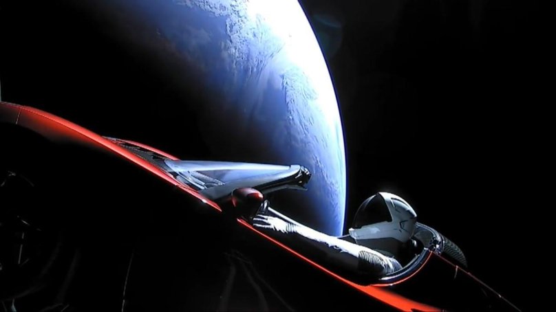 Тесла Илона маска в космосе