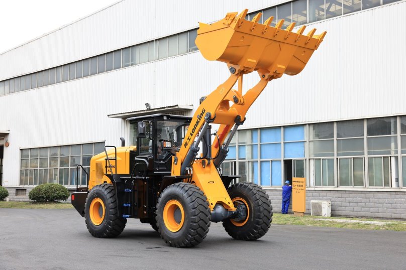 Фронтальный погрузчик cdm856