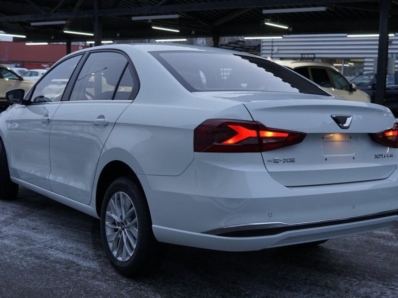 Jetta va3 белый