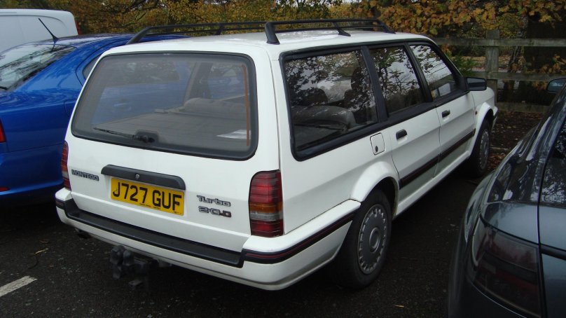 Rover Montego белый