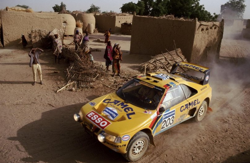 Peugeot 405 t16 Dakar
