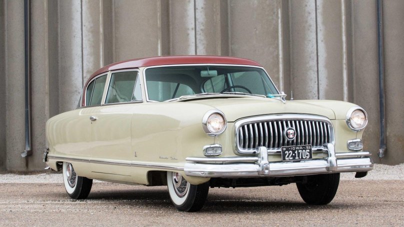 Nash Ambassador 1951