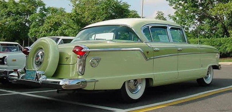 Nash Ambassador 1955
