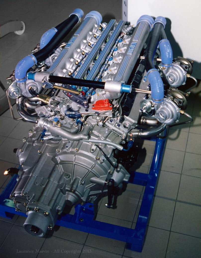 Двигатель Бугатти v12