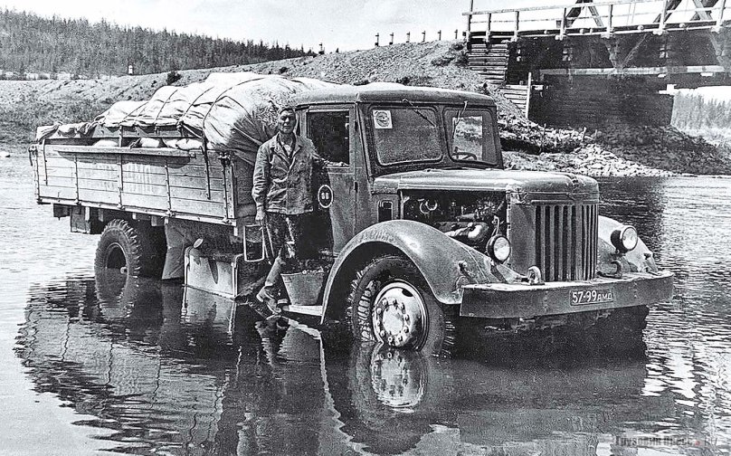 МАЗ 200 тягач