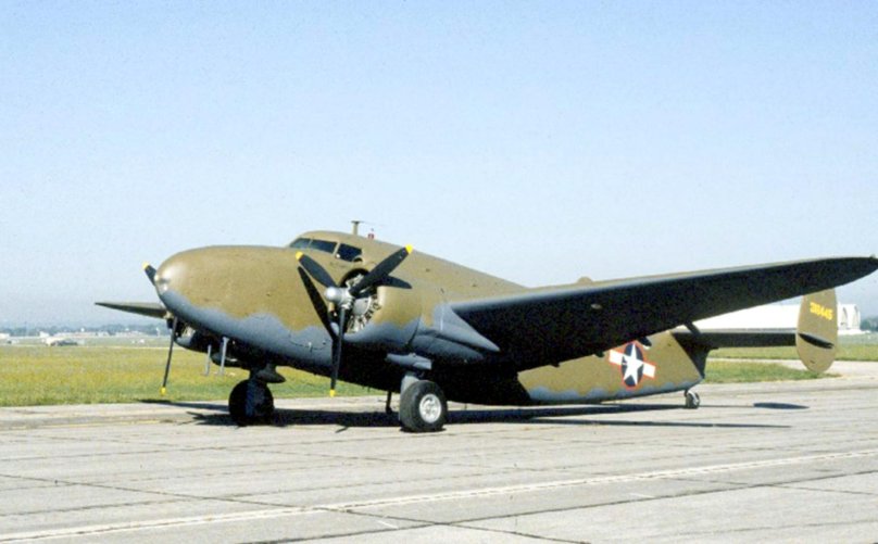 "Lockheed c-60 lodestar"
