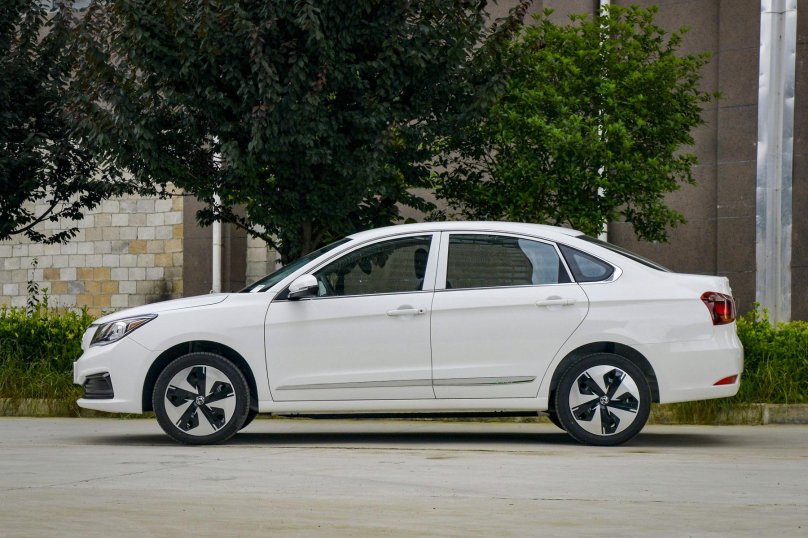 Электроседана evolute