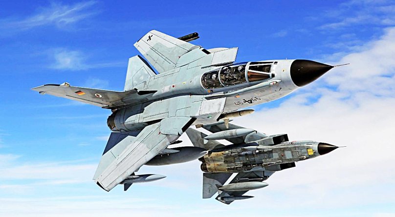 Панавиа Торнадо истребитель