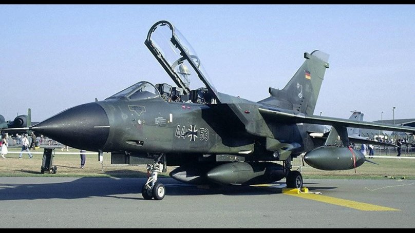 Панавиа Торнадо истребитель