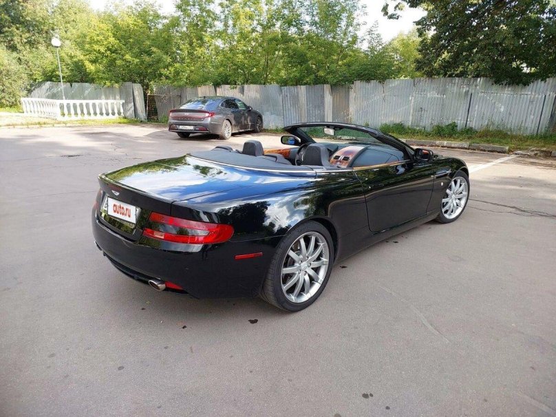 Астон Мартин кабриолет 1990