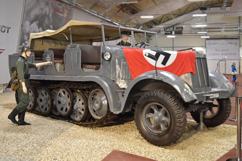 Тягач SD KFZ 7