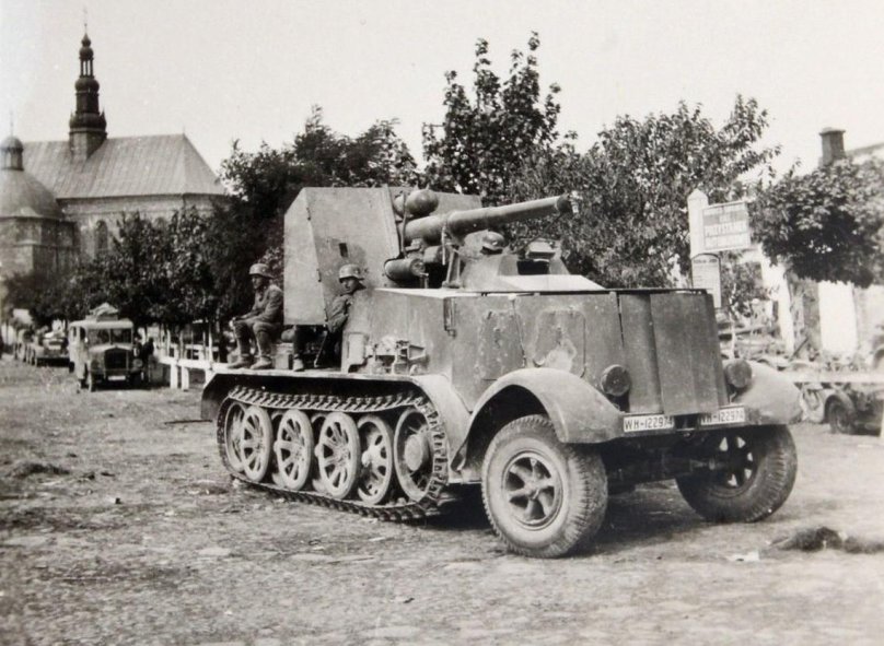 SD KFZ 8 DB 10
