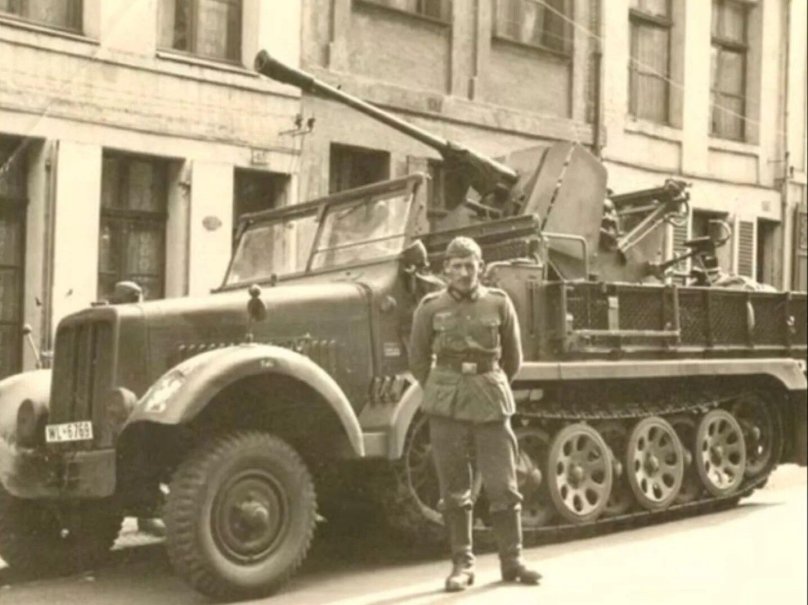 SD KFZ 7/2 flak37