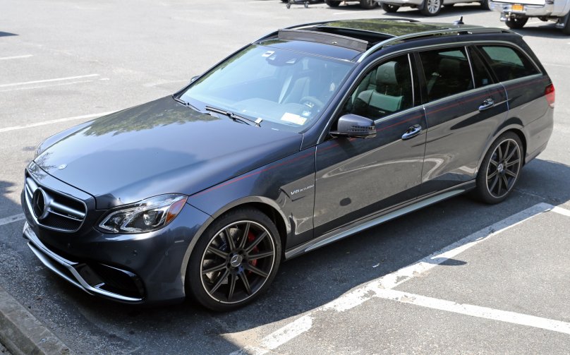 Мерседес Бенц е63 АМГ универсал