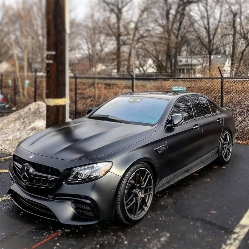 Mercedes Benz e63s AMG