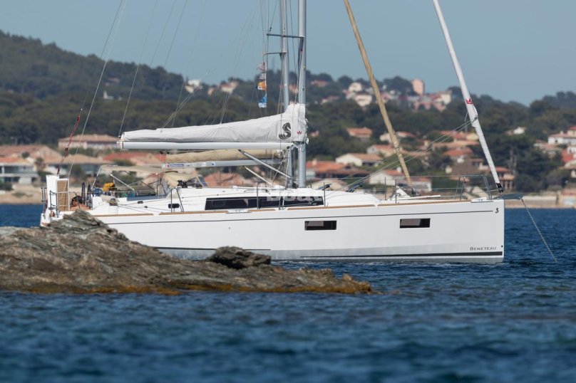 Beneteau 38.1