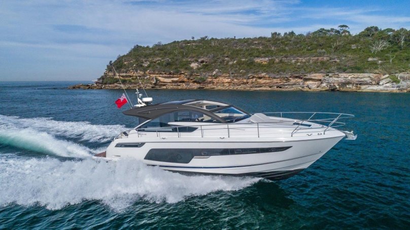 Fairline 33