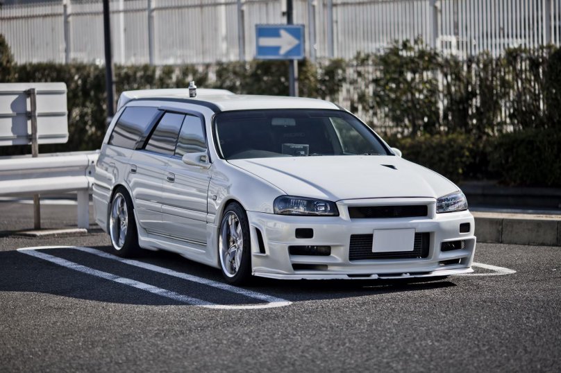 Nissan Stagea r34 gt-r
