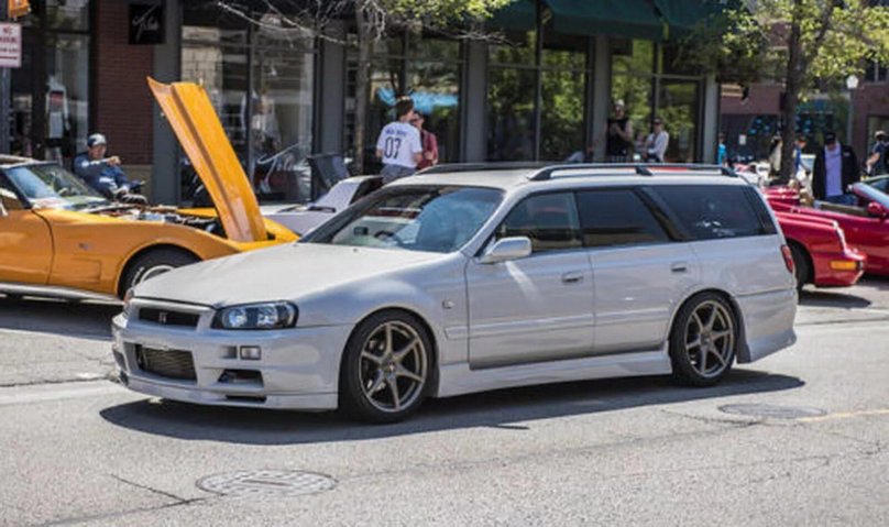 Nissan Stagea GTR 34
