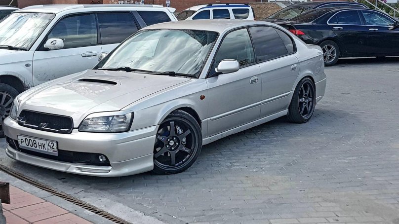 Subaru Legacy Hippo sleek