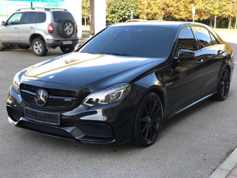 Mercedes w212 Рестайлинг AMG черный