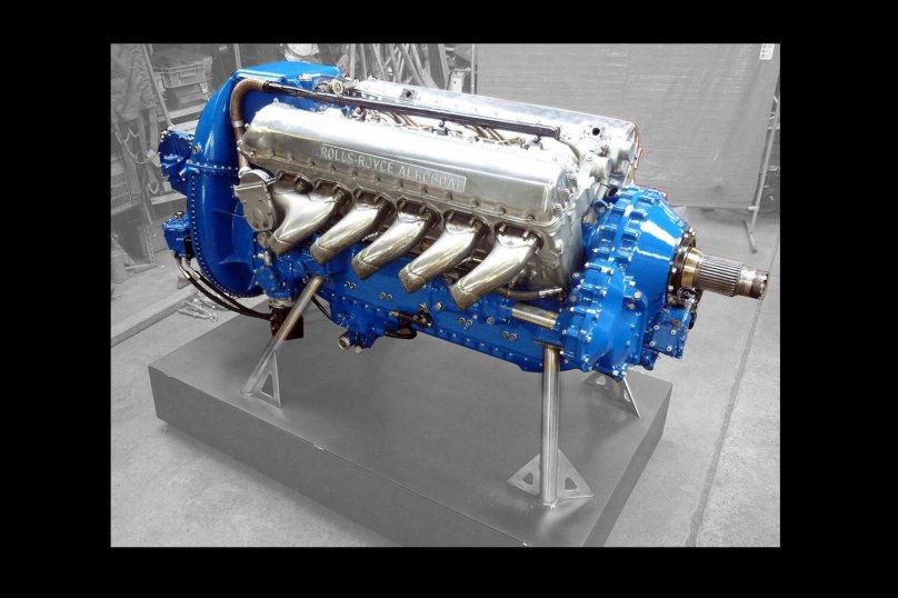 Двигатель Rolls-Royce v12