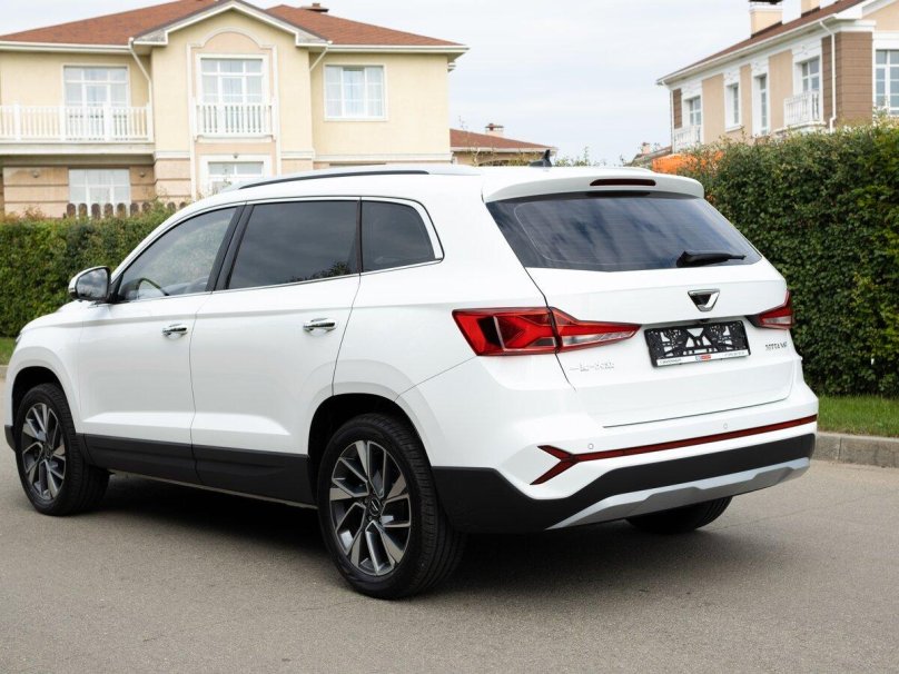 Джетта паркетник