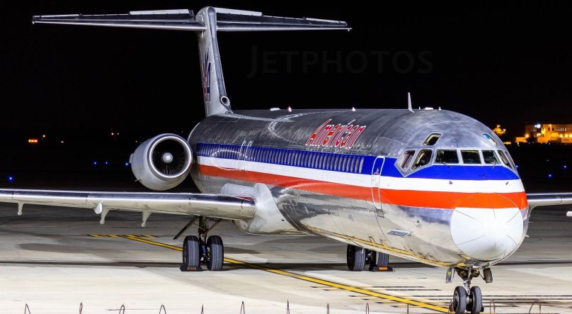 Дуглас МД 83