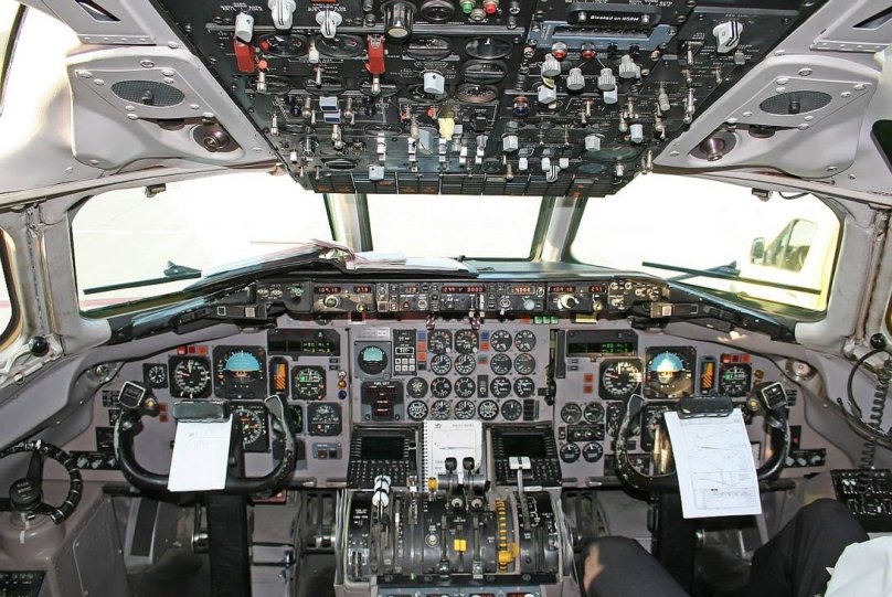 MD-80 Cockpit