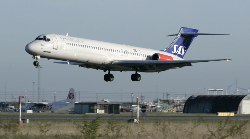 Дуглас МД 80