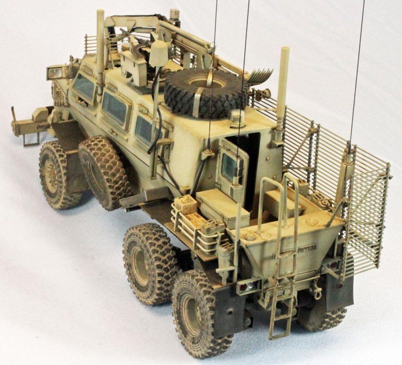 Buffalo 6x6 MPCV (Bronco)