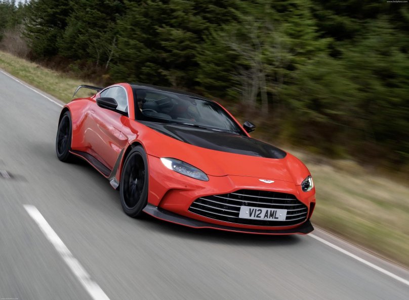 Aston Martin v12 Vantage 2022